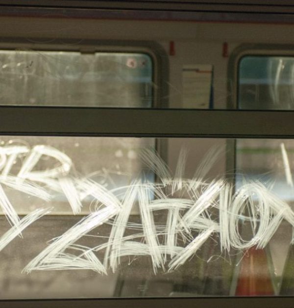 anti-graffiti-window-film-train-q8lac02nweq4f01spsknndv1rn2nmr77fmnzexatm8 anti-graffiti-window-film-train-q8lac02nweq4f01spsknndv1rn2nmr77fmnzexatm8